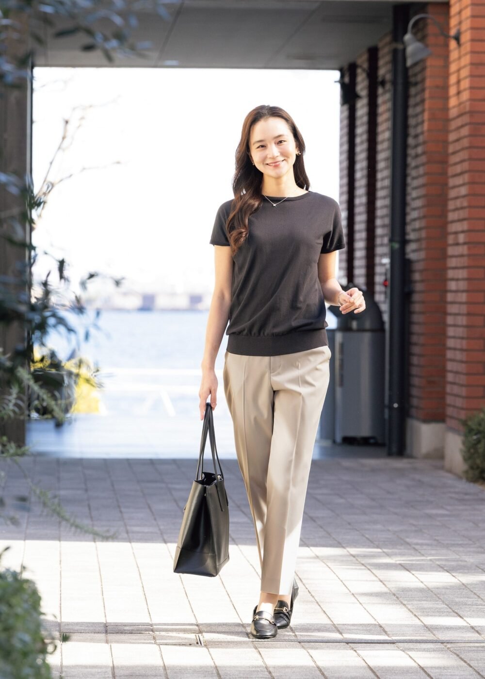 Water-repellent Stretch Cropped Pants - Beige - Image 3